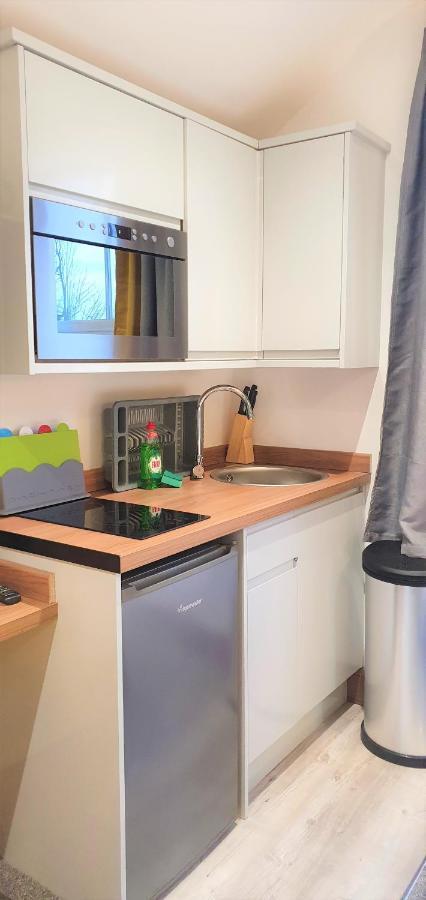 Bath Road Apartments Суиндон Экстерьер фото