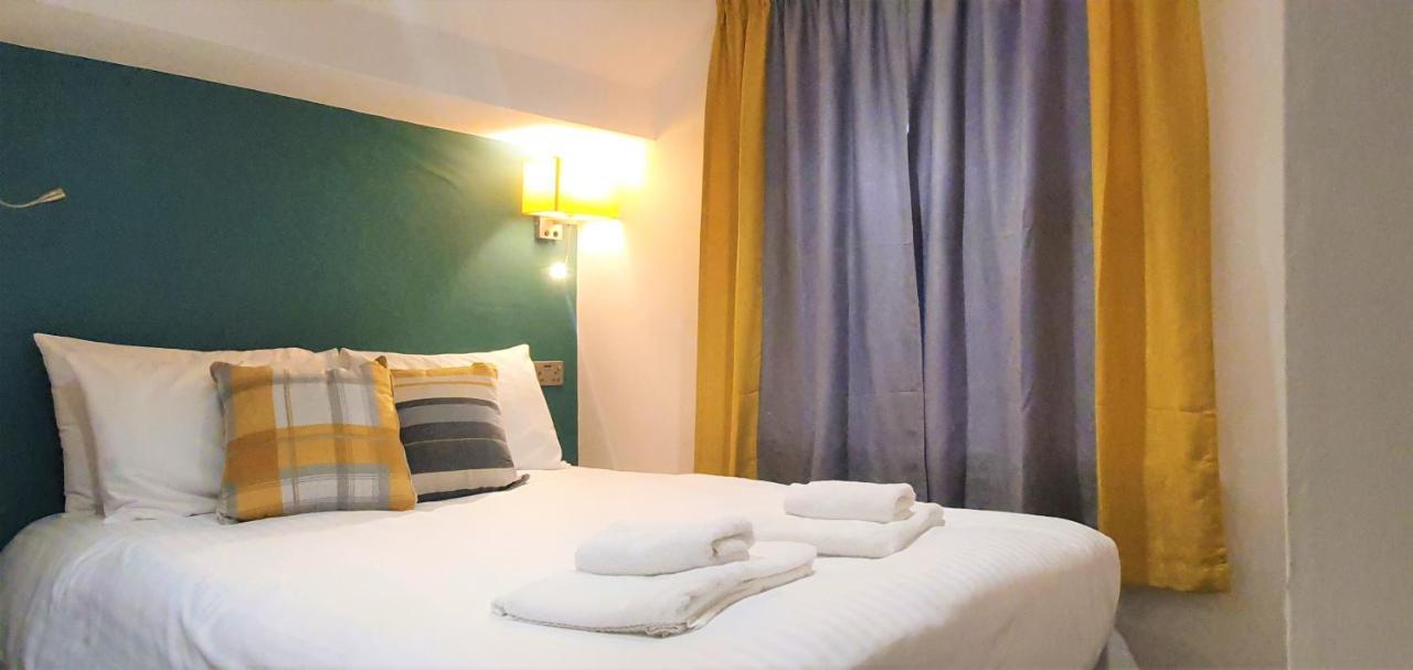 Bath Road Apartments Суиндон Экстерьер фото
