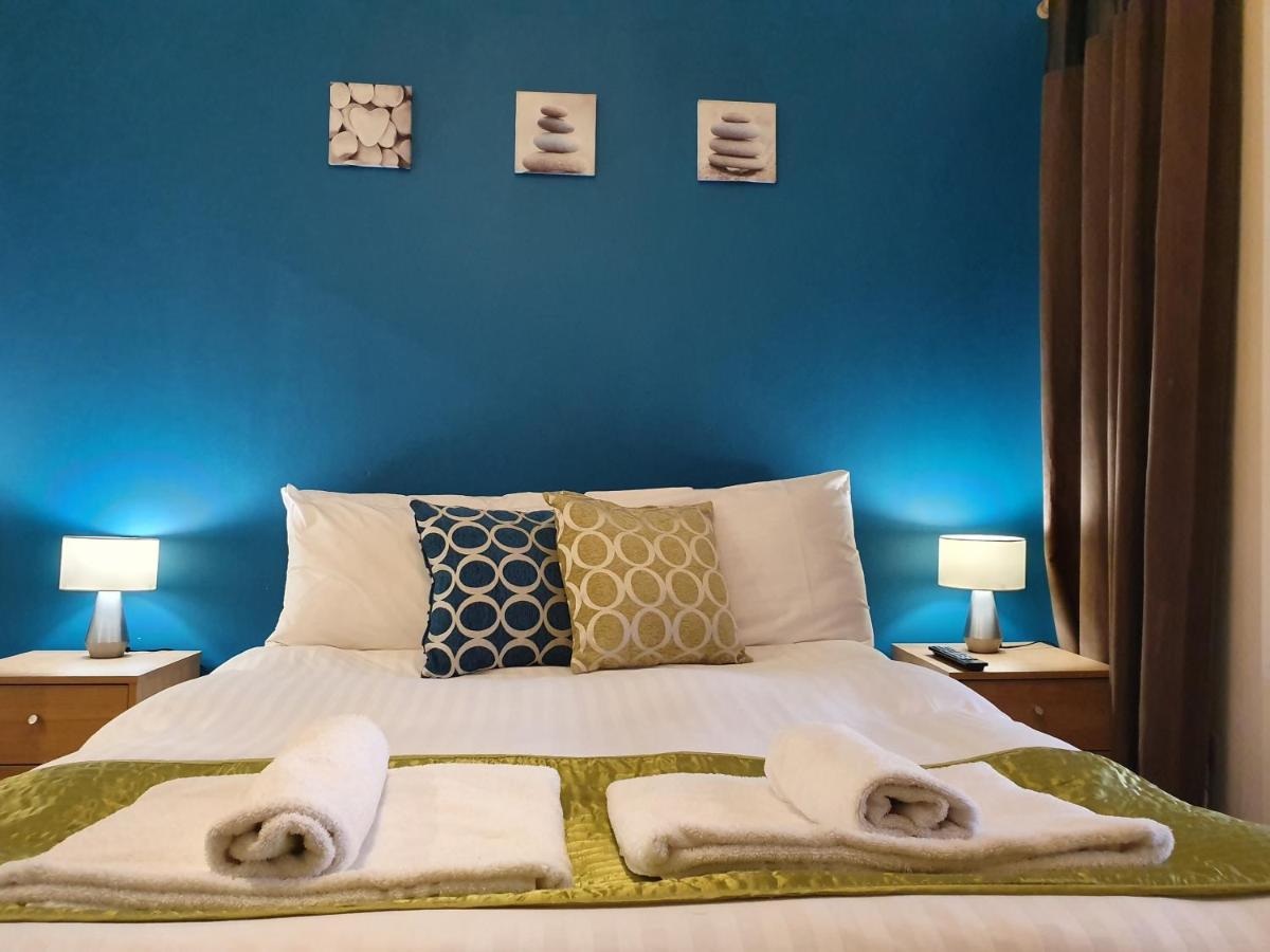 Bath Road Apartments Суиндон Экстерьер фото
