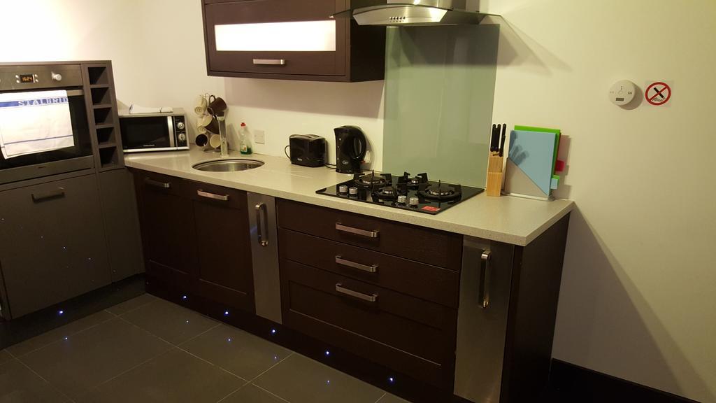 Bath Road Apartments Суиндон Номер фото